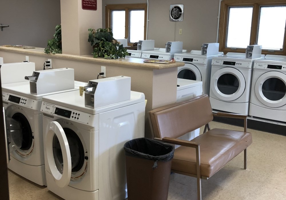 Sixth slide. Picture of the laundry room.